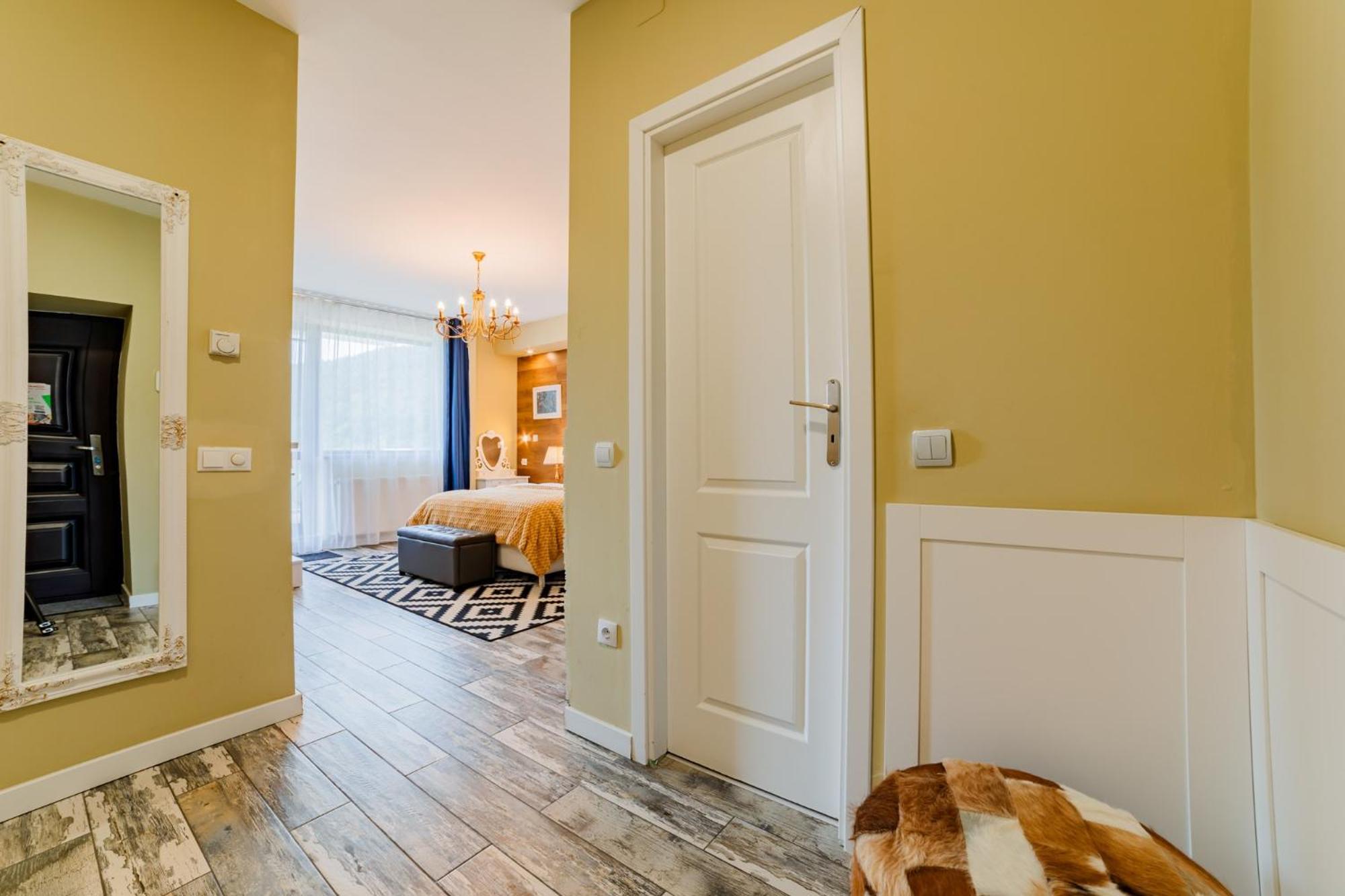 Romantic Jacuzzi Chic Apartment Sinaia Exteriör bild